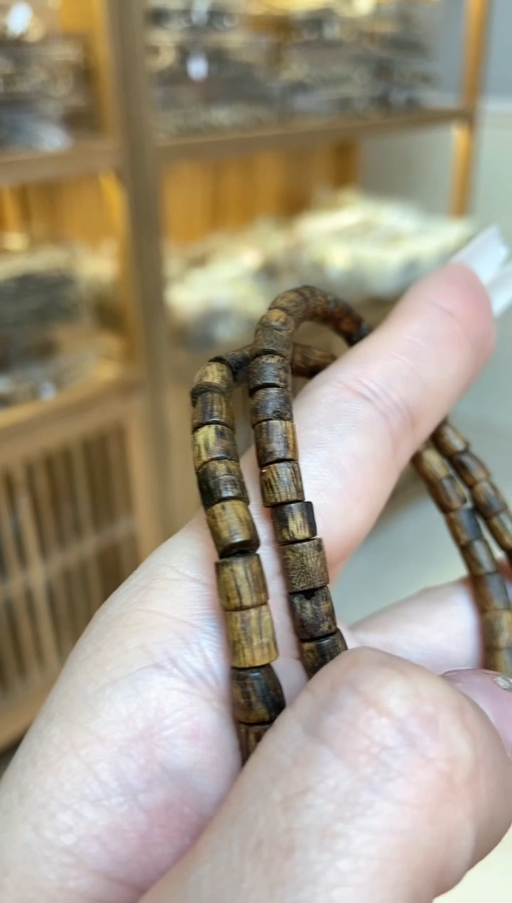 【闪购商品】沉香手串海南红金猊随型单圈多样性发其一