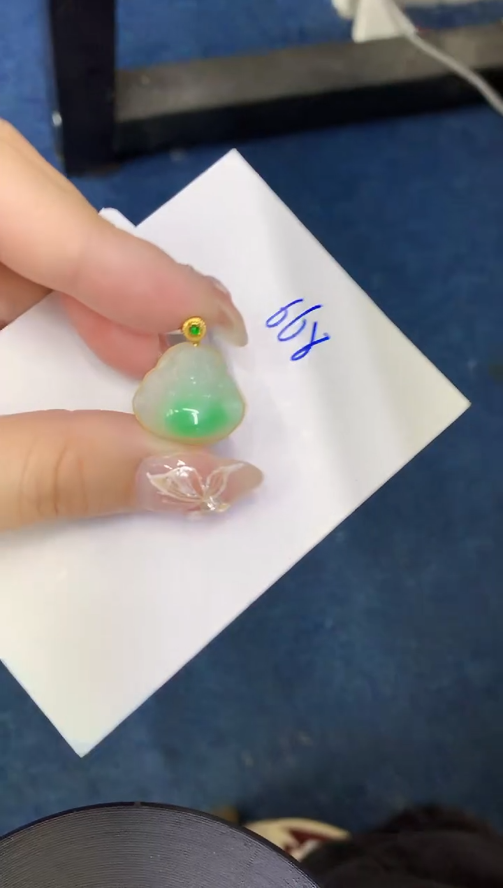 【闪购商品】翡翠颈饰18K金镶嵌000000000000