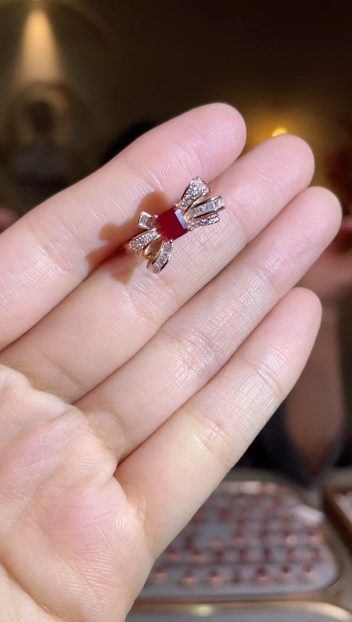 银S925镶嵌手饰红宝石手饰