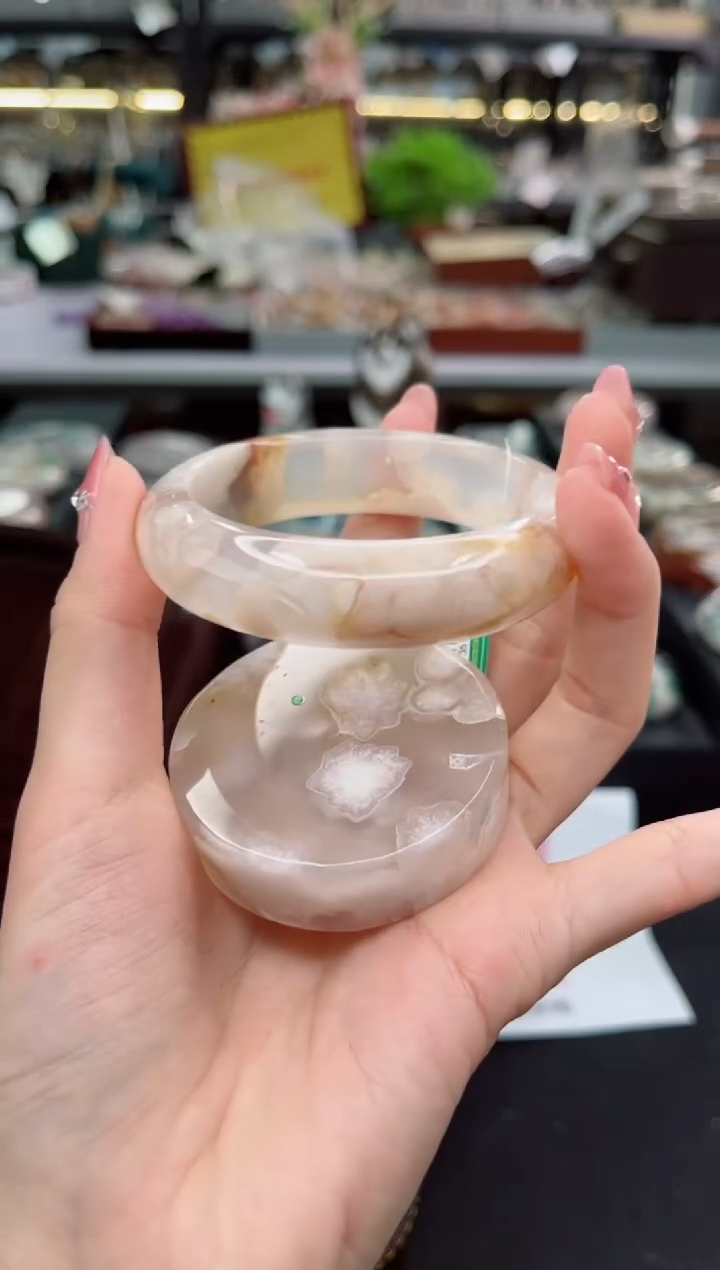 【闪购商品】石英质玉手镯未镶嵌54圈口（赠品镯心）3515687