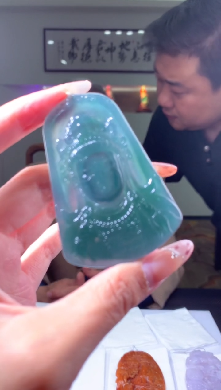 【闪购商品】定制翡翠未镶嵌挂件发货（拍一发一）