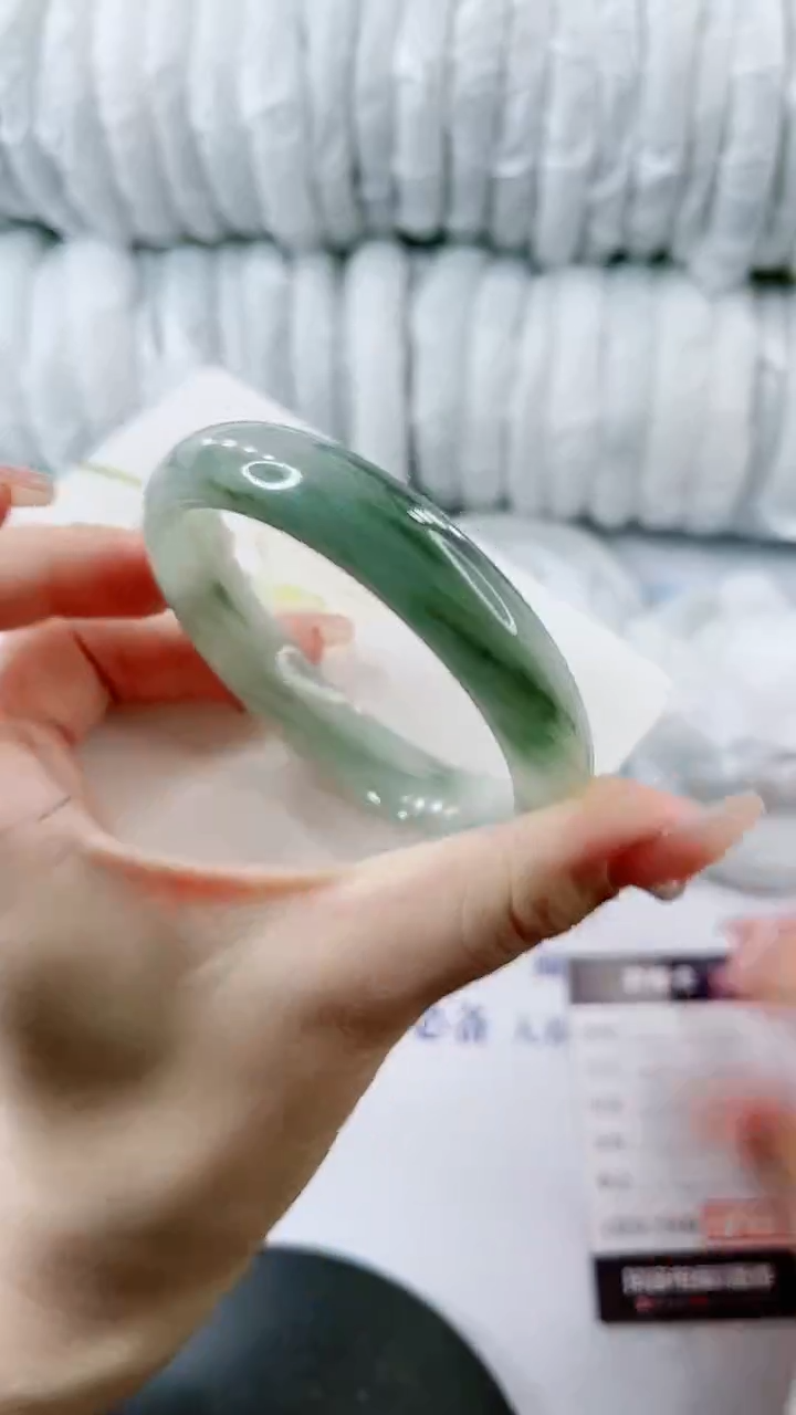 【闪购商品】石英质玉手镯未镶嵌0749800390-多样性发货