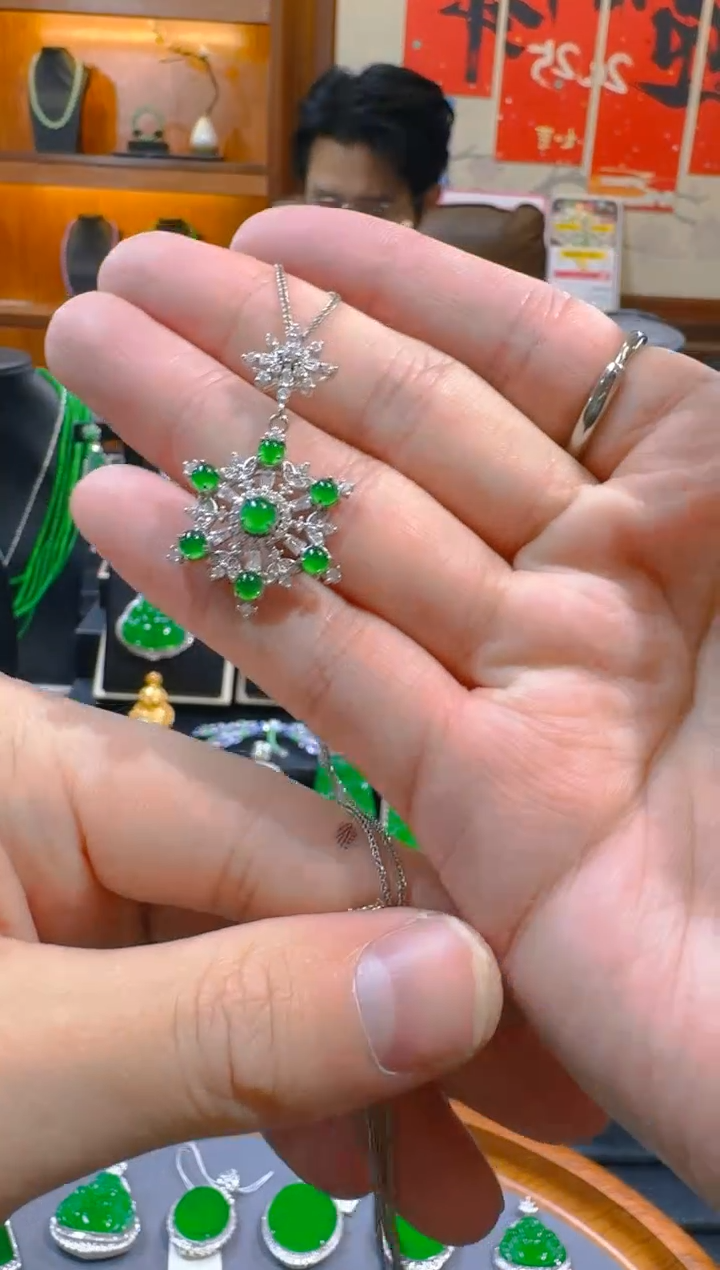 翡翠银S925镶嵌吊坠(赠链)天然a货翡翠