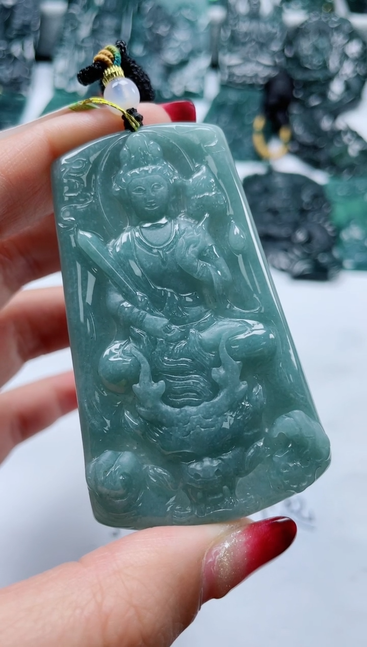 【闪购商品】翡翠颈饰未镶嵌           
