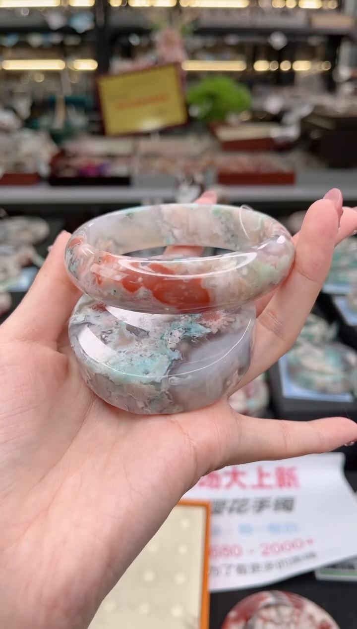 【闪购商品】石英质玉手镯未镶嵌62圈口（赠品镯心）6S83