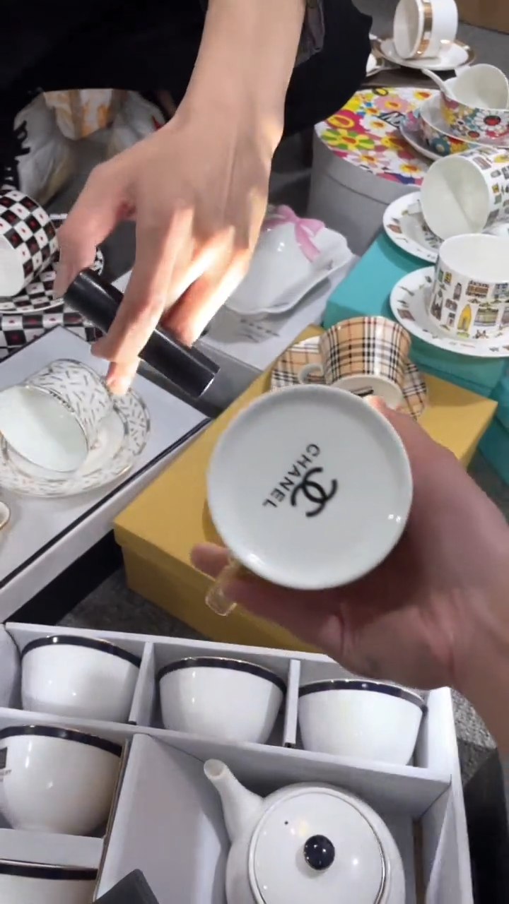 瓷片大牌瓷器大放漏！！！！