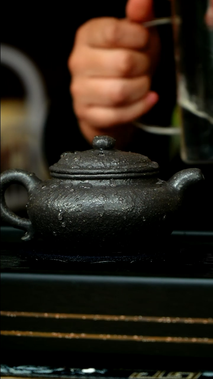 茶壶紫砂黑料粗砂仿古壶251cc