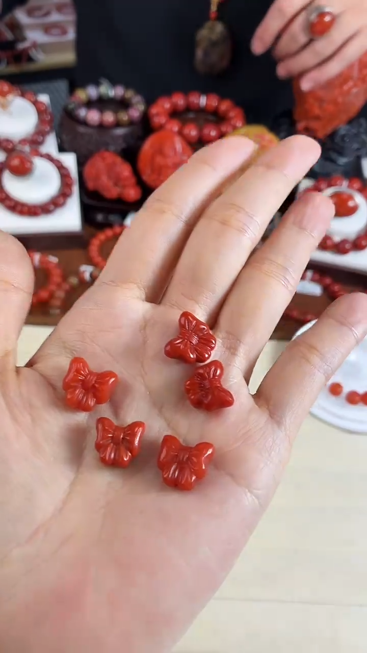 未镶嵌蝴蝶结配饰南红玛瑙（多样式发其一）