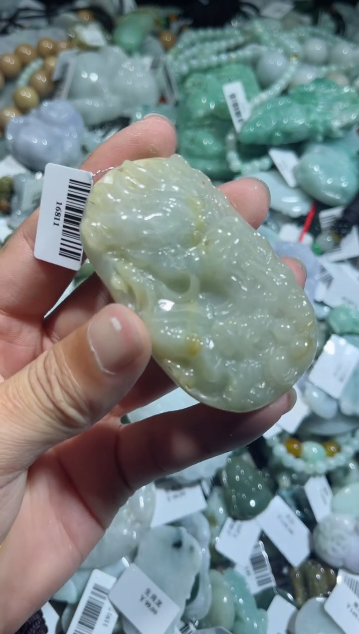 【闪购商品】翡翠颈饰未镶嵌00016457