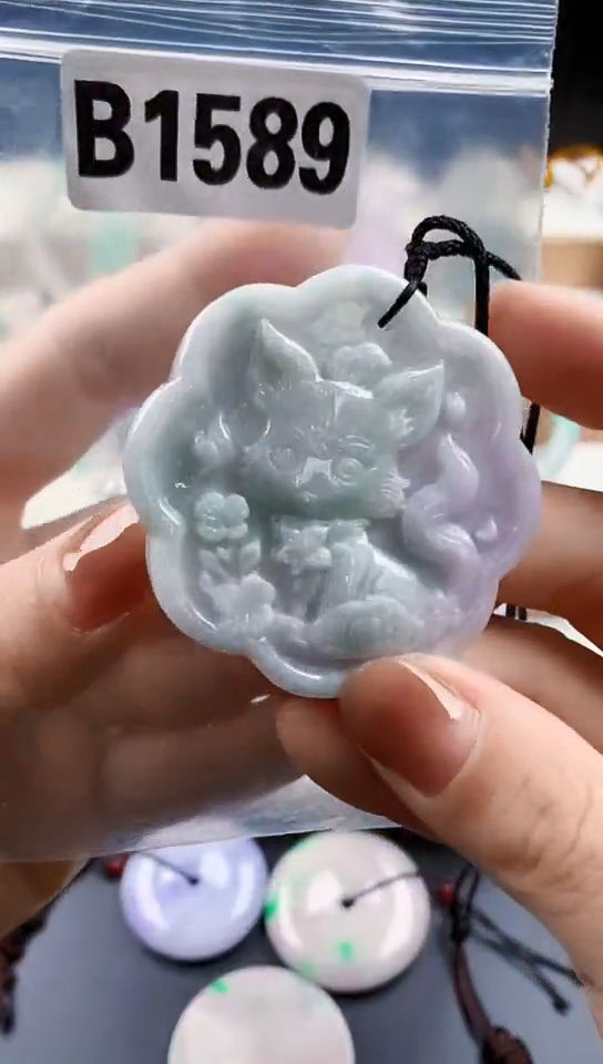 颈饰未镶嵌翡翠天然翡翠吊坠挂件