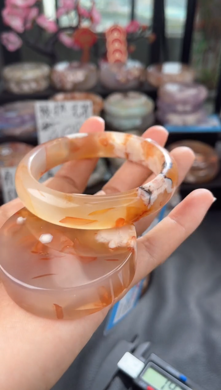 【闪购商品】石英质玉手镯未镶嵌58