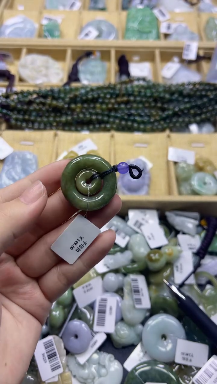 【闪购商品】翡翠未镶嵌颈饰00000188