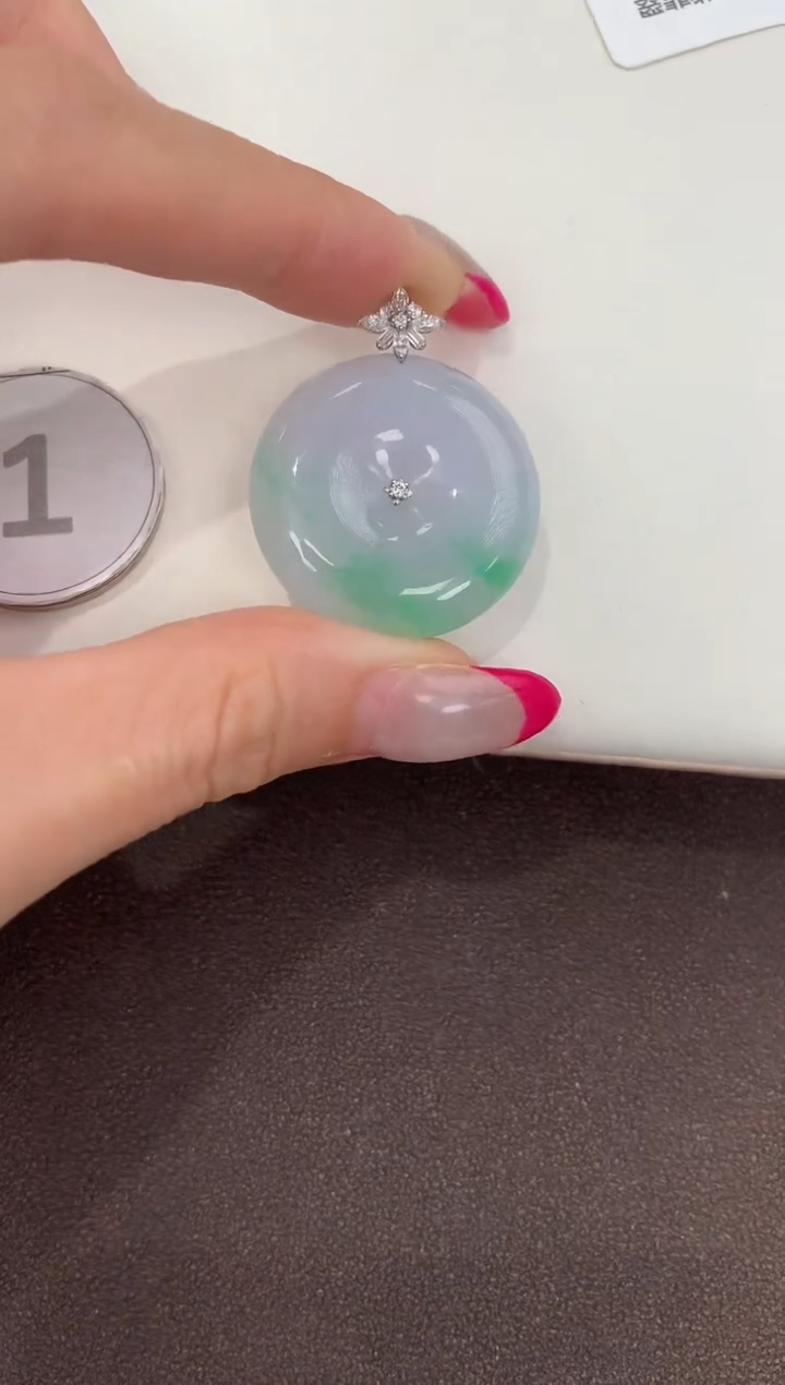 颈饰18K金镶嵌翡翠天然缅甸a货翡翠