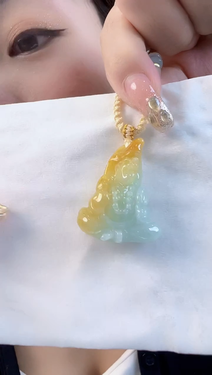 【闪购商品】翡翠颈饰未镶嵌翡翠济公