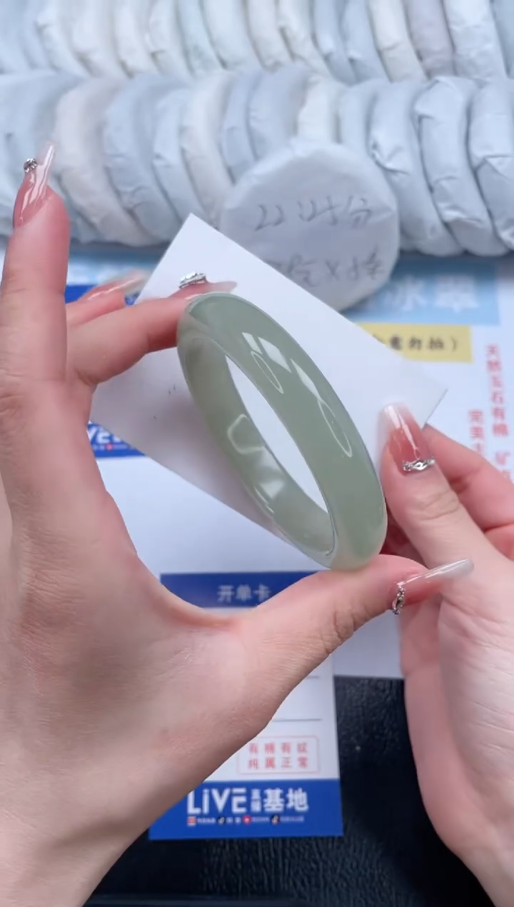 【闪购商品】石英质玉手镯未镶嵌T08-59