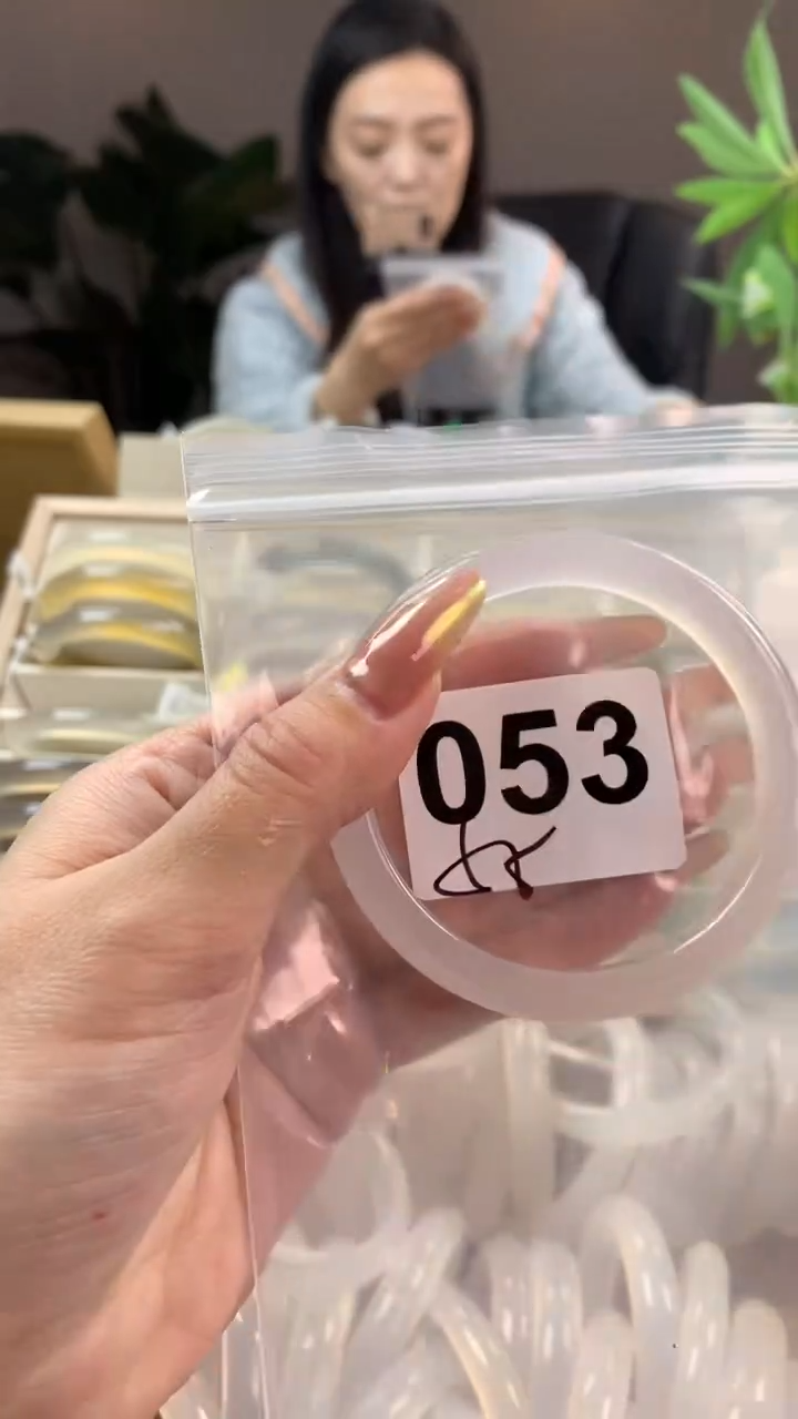 【闪购商品】玛瑙/玉髓手镯未镶嵌053