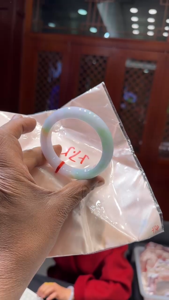 【闪购商品】翡翠手镯未镶嵌手镯微瑕