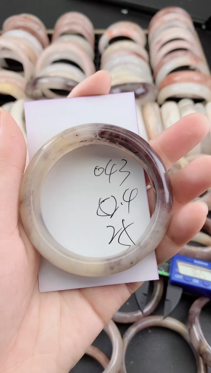 未镶嵌手镯石英质玉（金丝玉）043