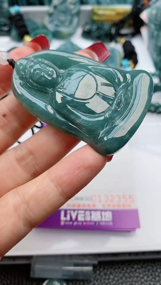 【闪购商品】翡翠颈饰未镶嵌                