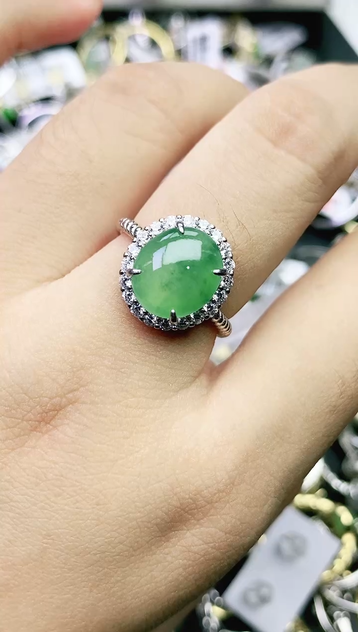 翡翠戒指未镶嵌百内无证书