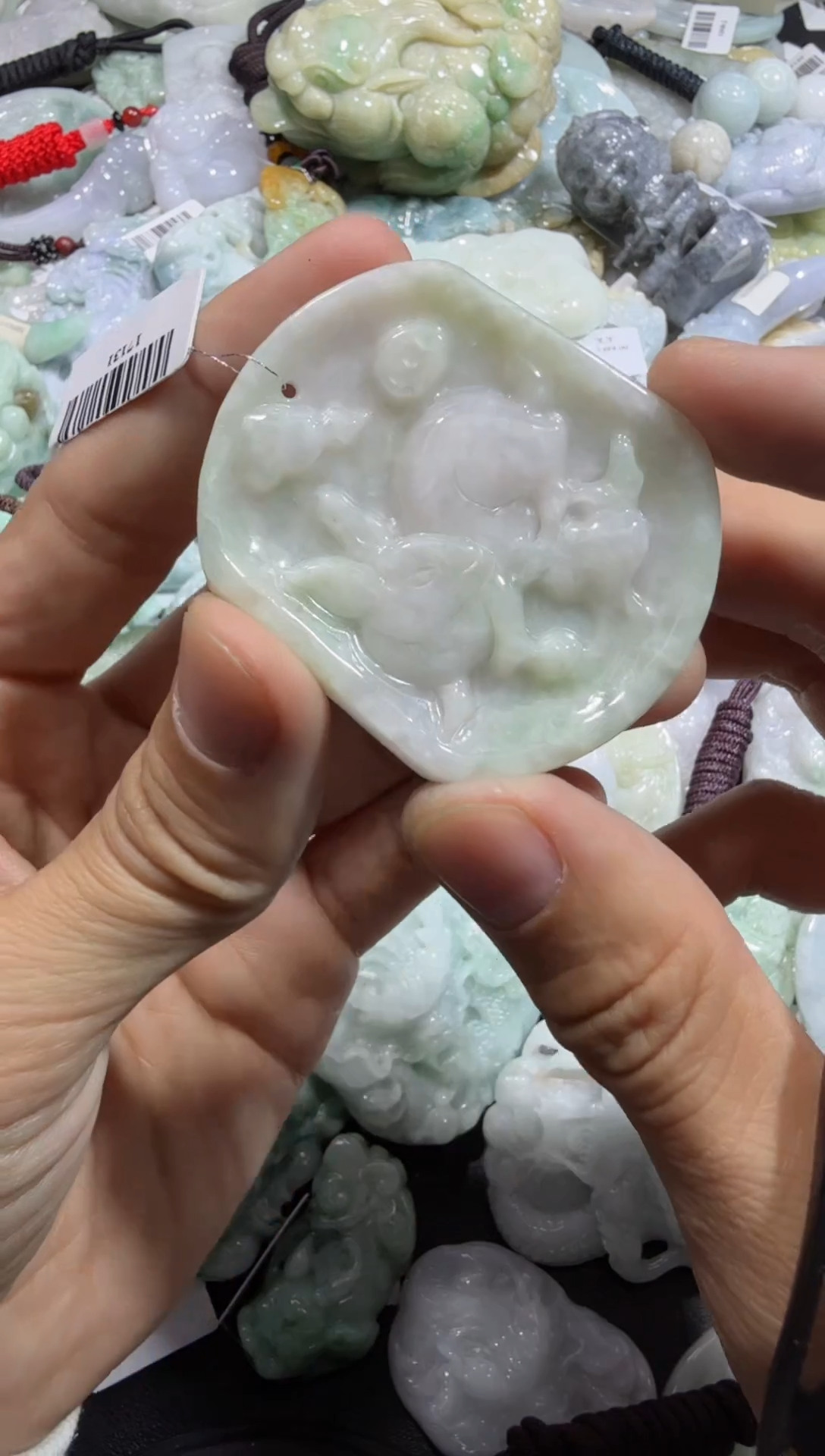 【闪购商品】翡翠颈饰未镶嵌00012418