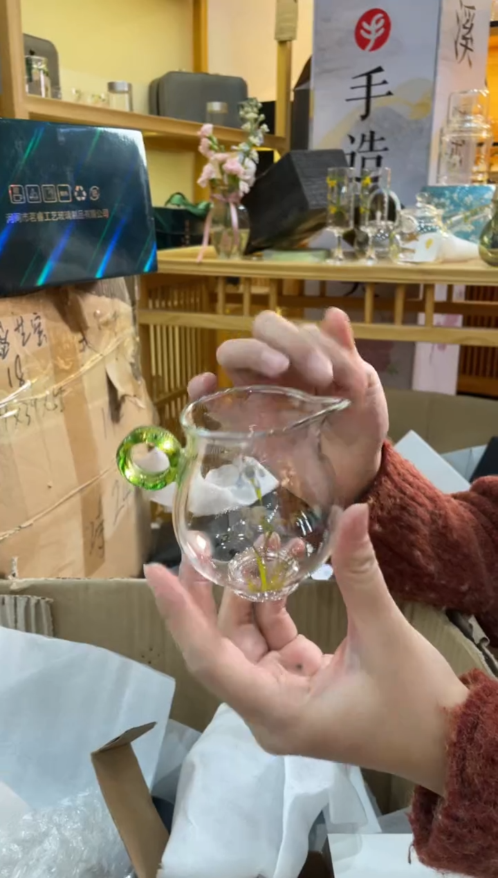 手工艺品玻璃荧光绿玉兰小公杯