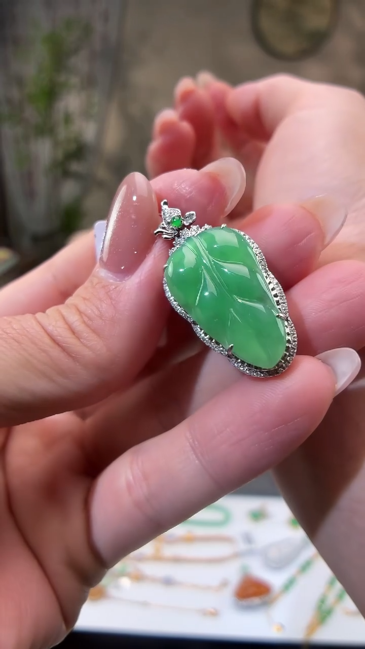 吊坠(不含链)18K金镶嵌翡翠叶子