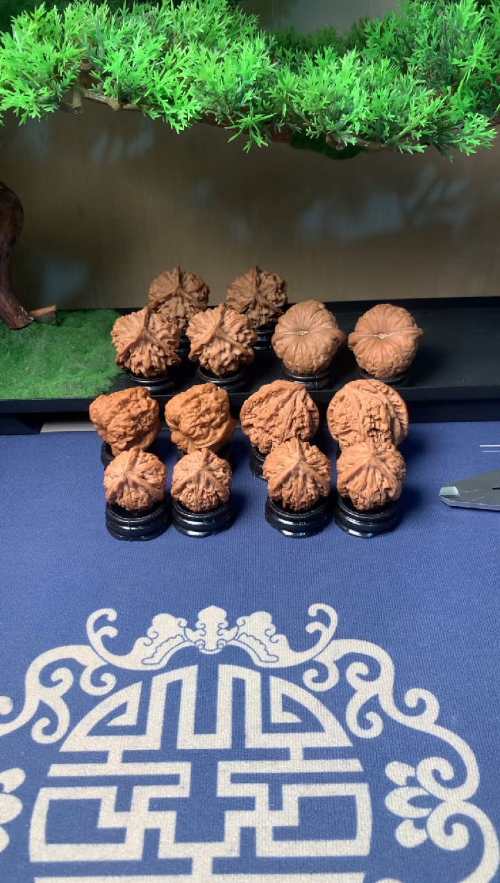 【闪购商品】文玩核桃吊坠44树王南瓜墩