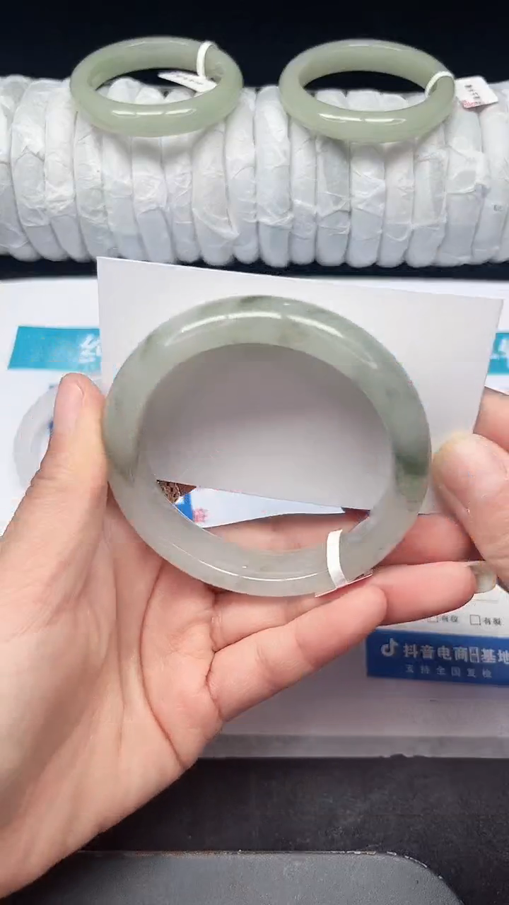 未镶嵌手镯石英质玉299-58/59