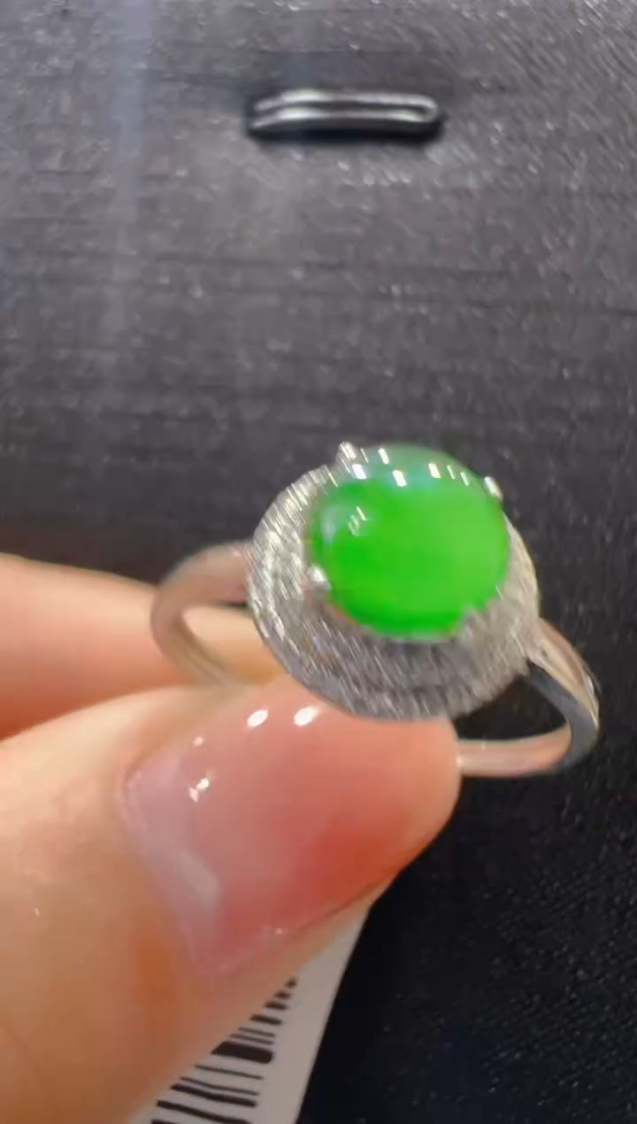 【闪购商品】翡翠戒指18K金镶嵌     