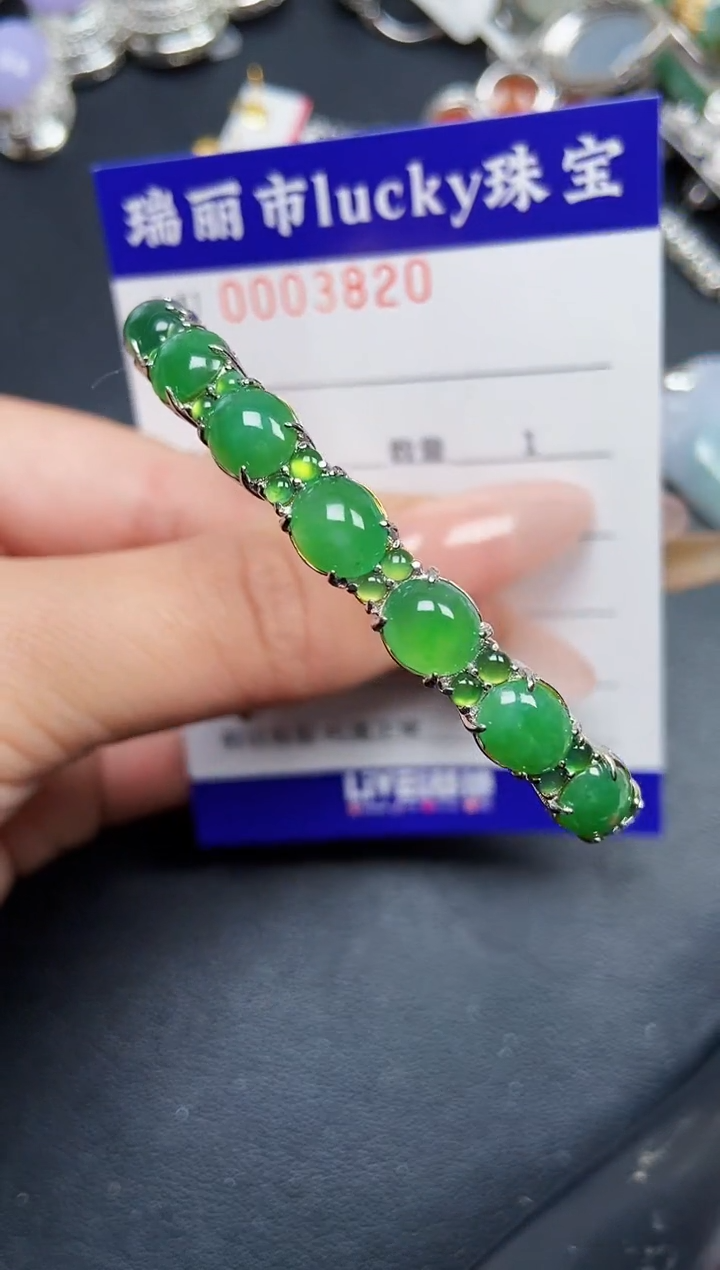 【闪购商品】翡翠颈饰银S925镶嵌3820