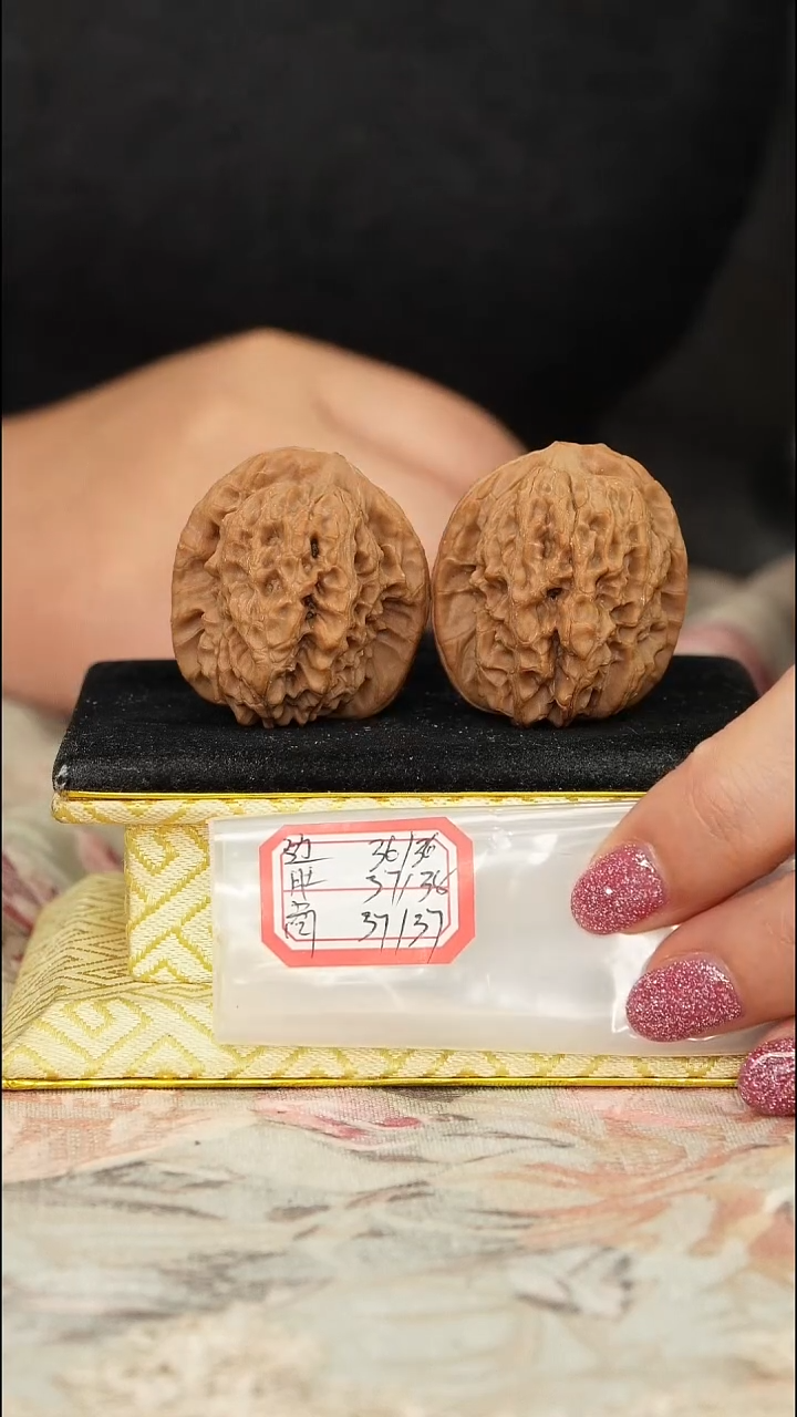 【闪购商品】文玩核桃把件非嫁接马老四