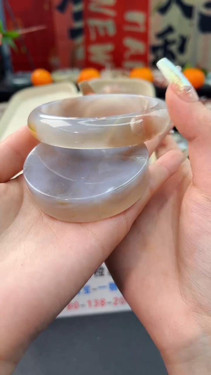 【闪购商品】石英质玉手镯未镶嵌赠送镯心（61圈口）无证书