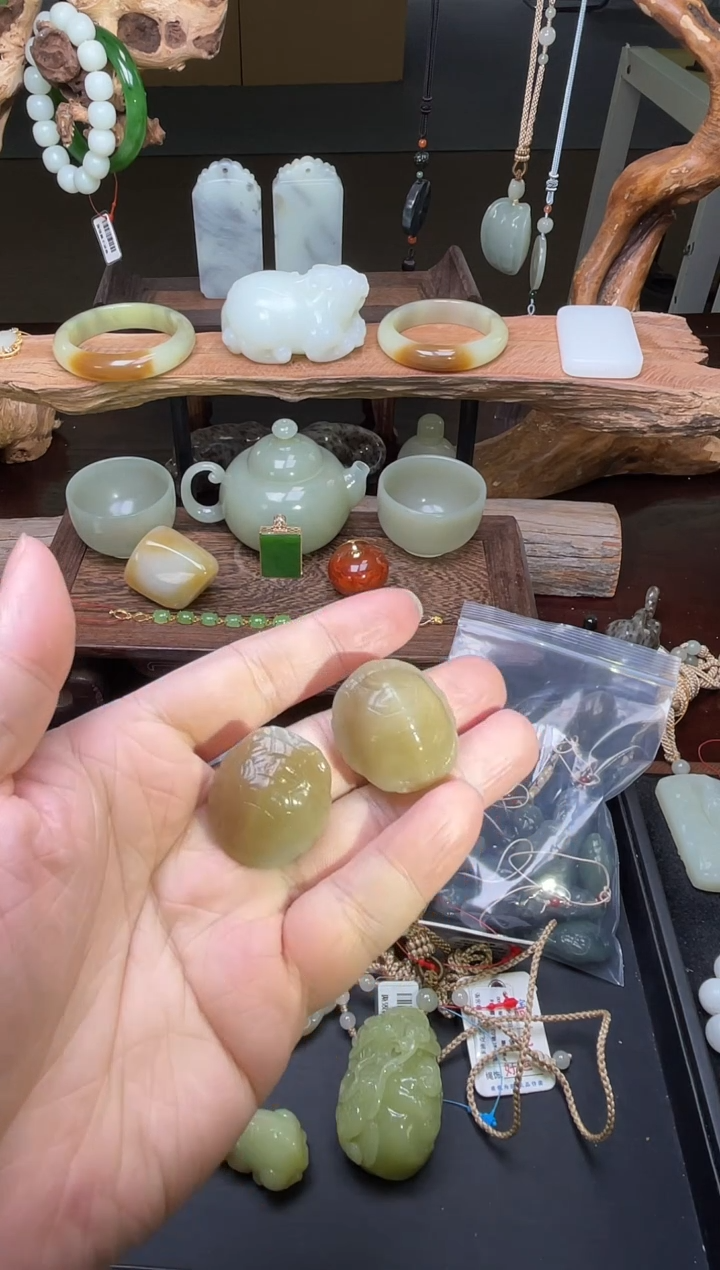 【闪购商品】和田玉手把未镶嵌且末迪克兰带糖 龟甲 多样性发一