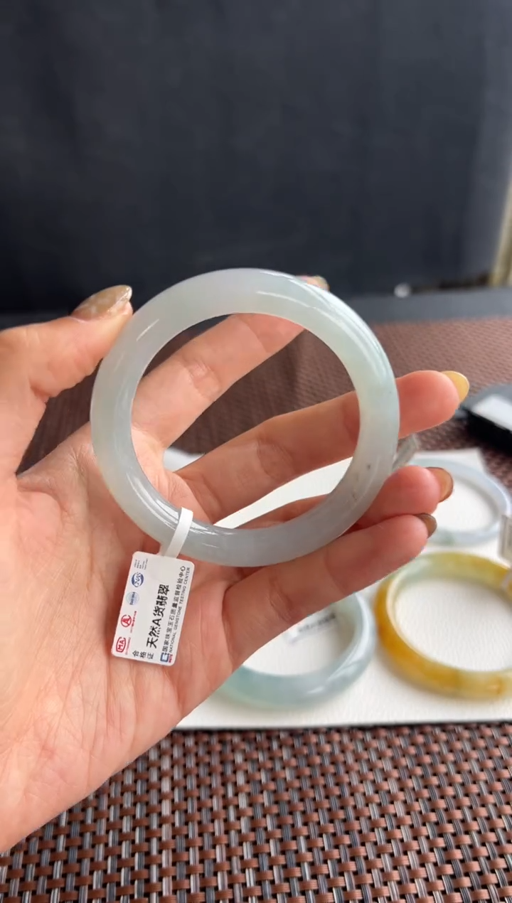 【闪购商品】翡翠手镯未镶嵌44号53.5*9.7*9.1