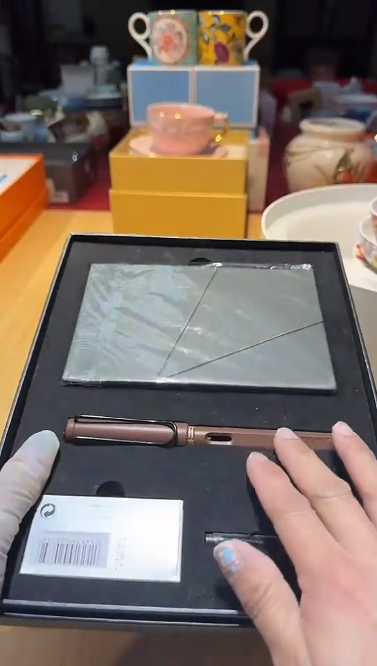 瓷片生活的本意是开心啊@@1