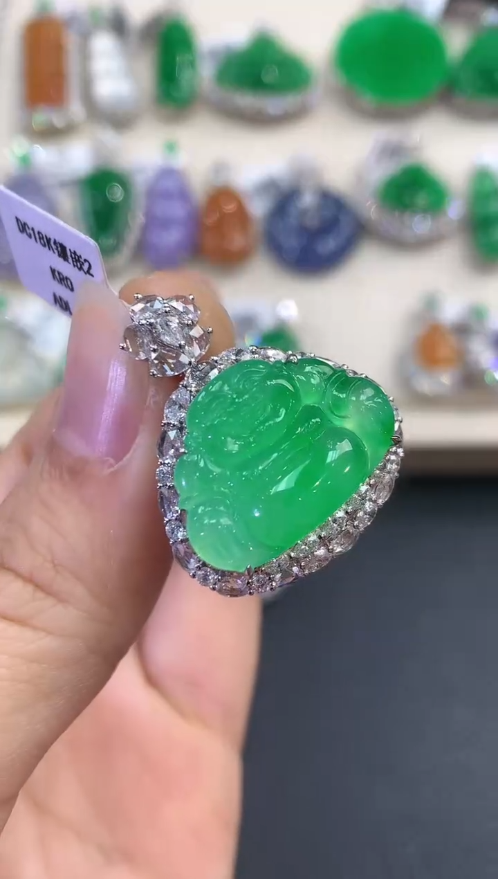 【闪购商品】翡翠吊坠(不含链)18K金镶嵌D22   