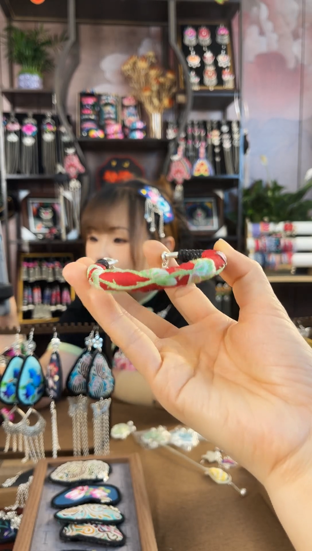织绣民族风手工非遗老绣饰品6723