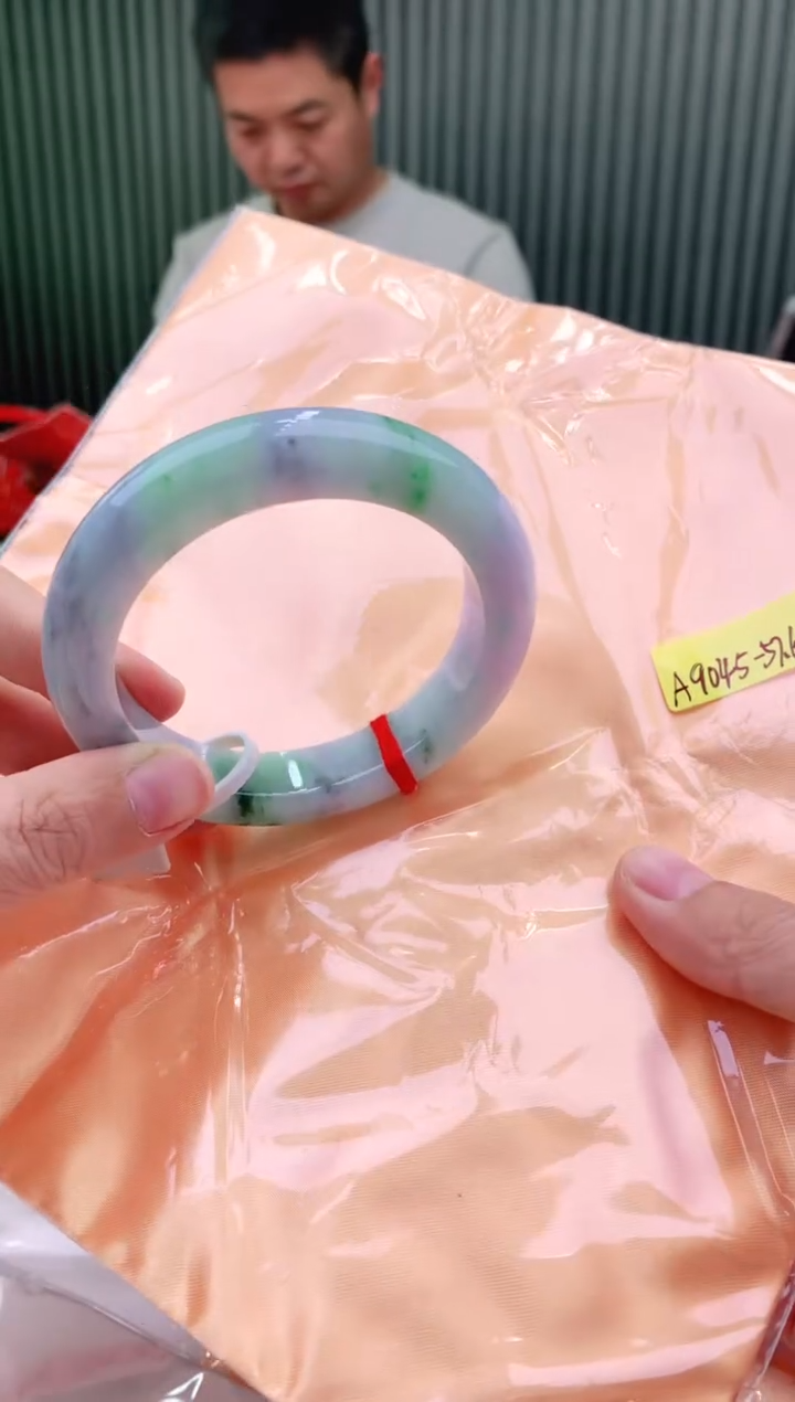 未镶嵌手镯翡翠57+