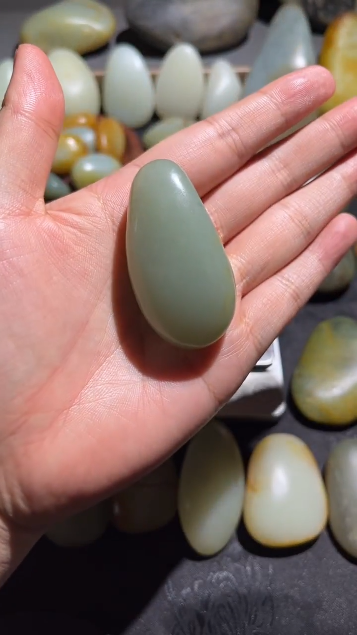 和田玉未镶嵌珠宝奇石26和田玉