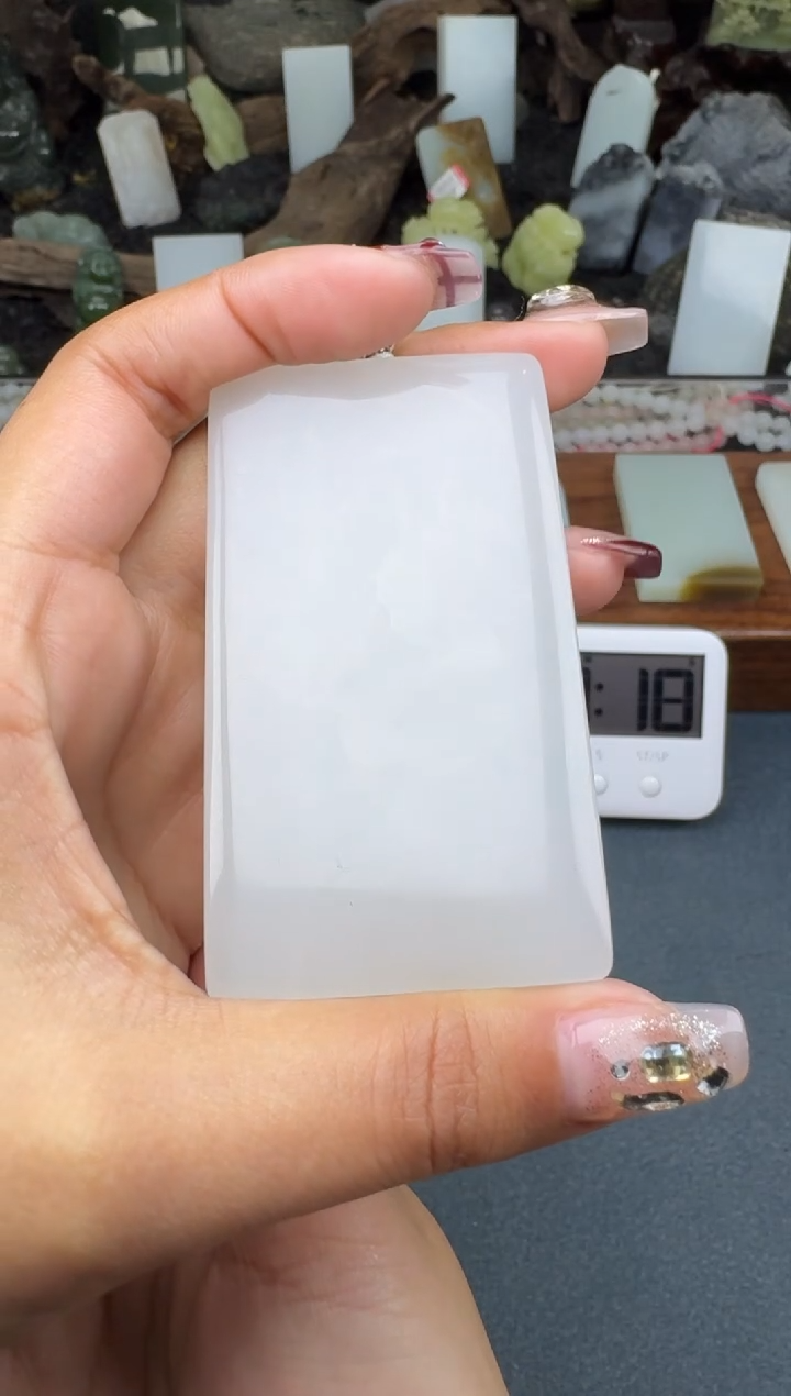 【闪购商品】和田玉颈饰未镶嵌菲菲