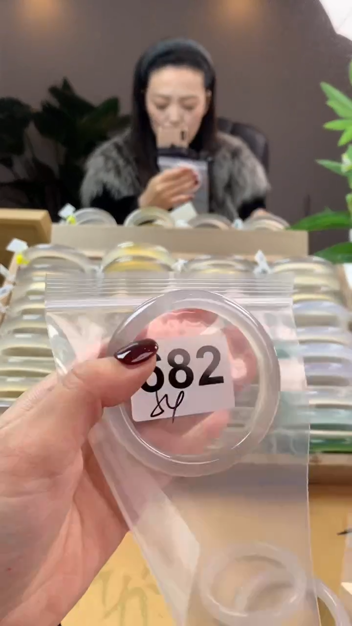 【闪购商品】玛瑙/玉髓手镯未镶嵌682