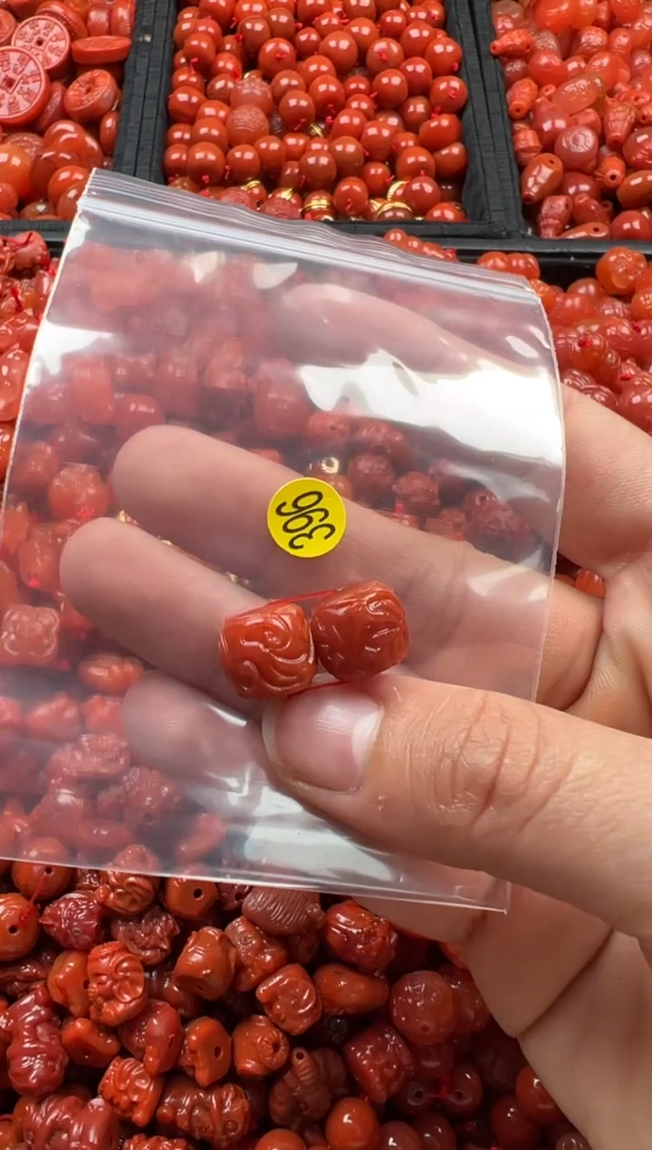【闪购商品】南红玛瑙颈饰未镶嵌1