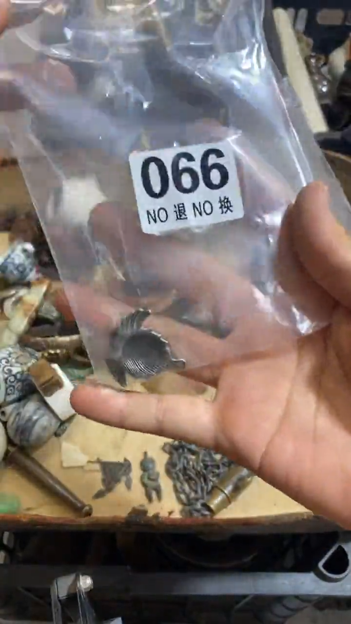 飞*饰品摆件一个等