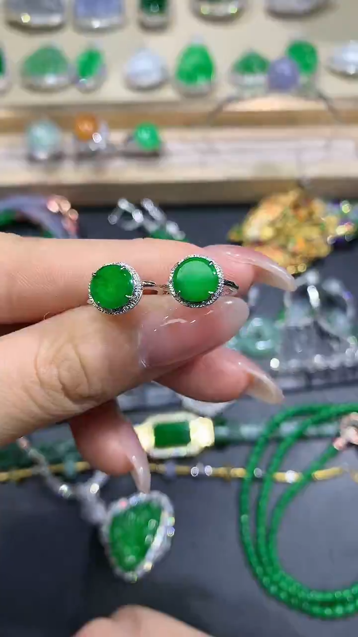 【闪购商品】翡翠耳饰18K金镶嵌4团购