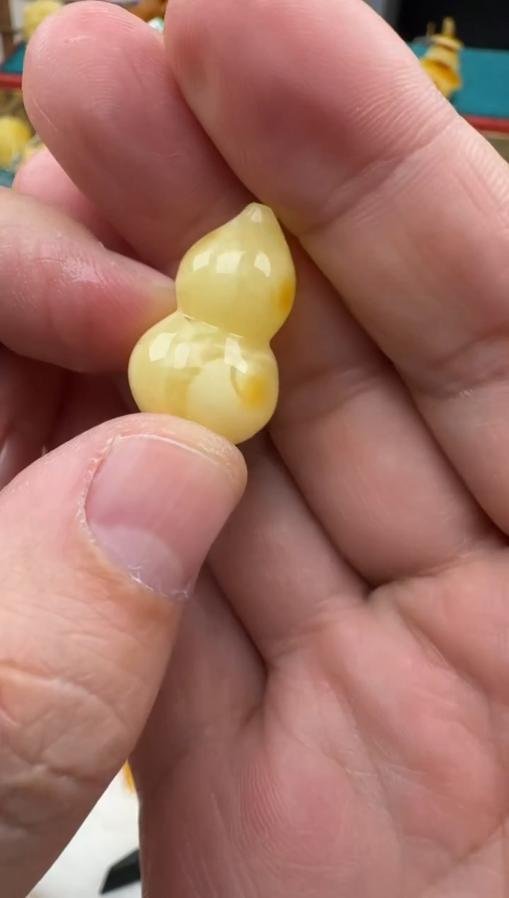 琥珀未镶嵌珠宝奇石葫芦HZ065