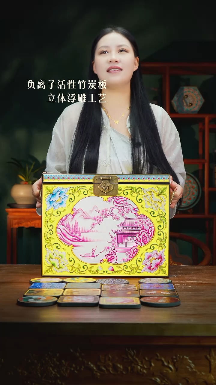 智****）壹藏贰宝鹤戏牡丹图案托盘差价