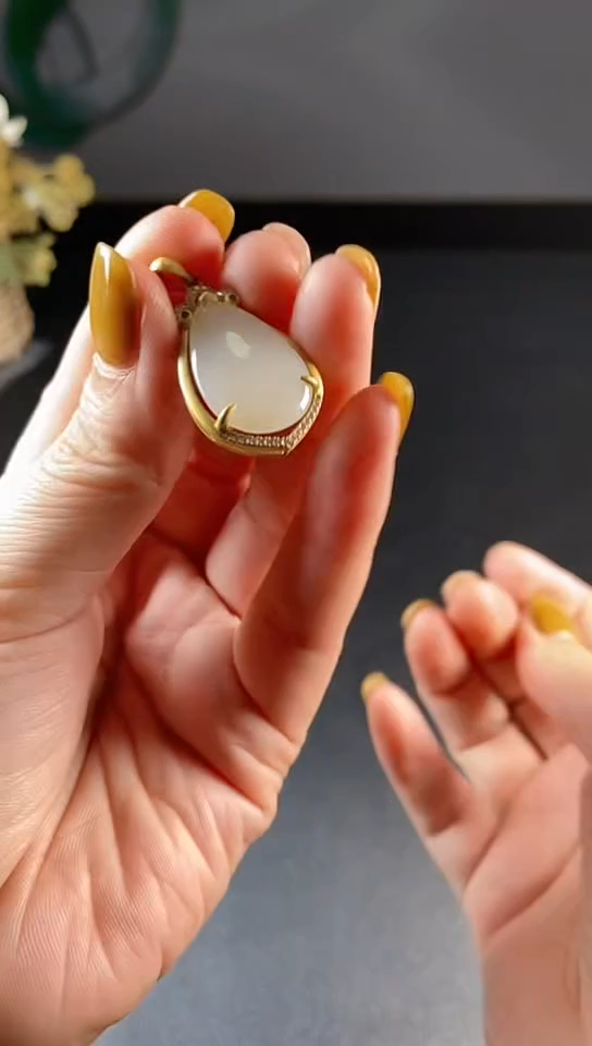 【闪购商品】和田玉（糖玉）颈饰银S925镶嵌0000000080