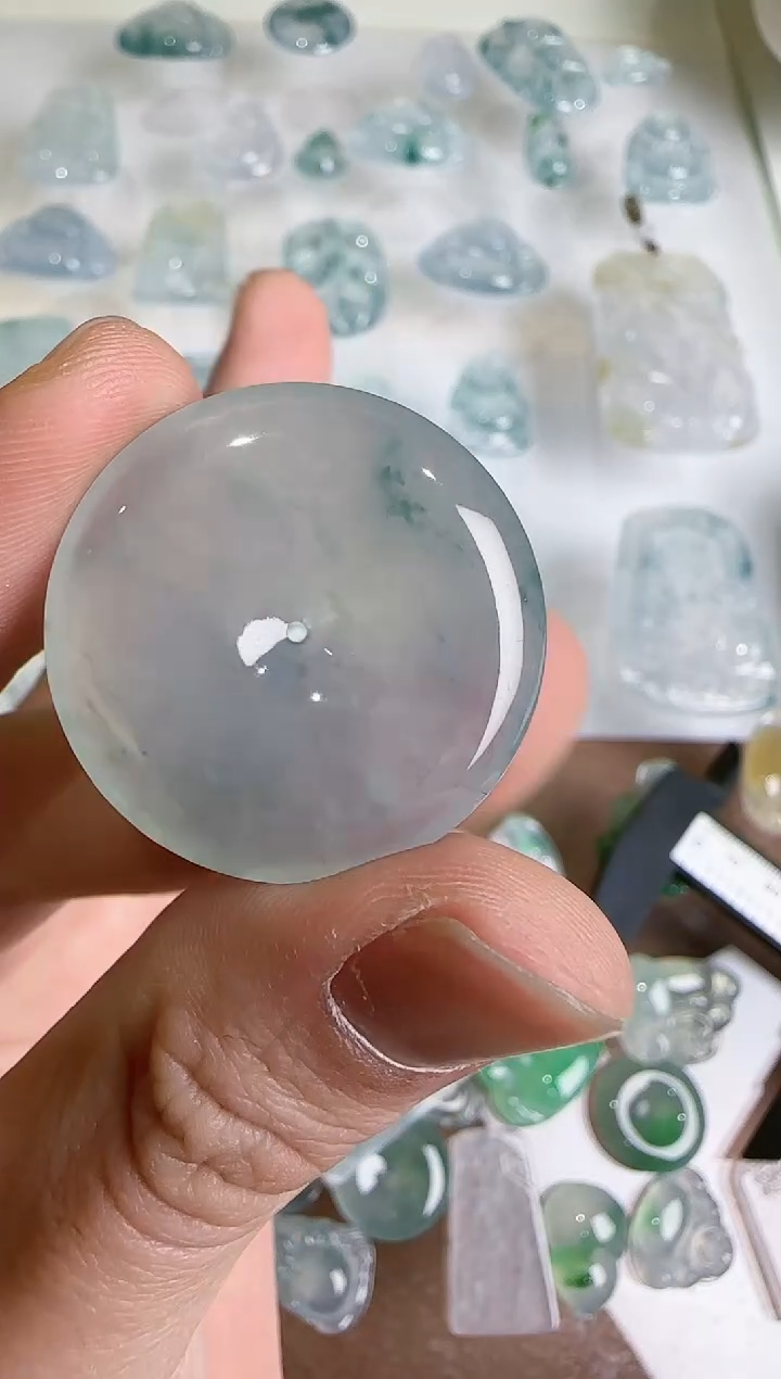 【闪购商品】翡翠吊坠(不含链)未镶嵌..