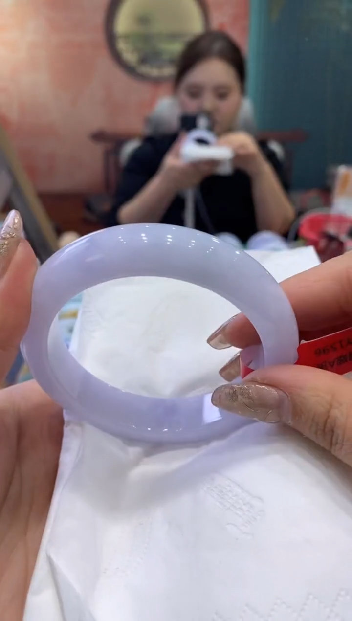 【闪购商品】翡翠手镯未镶嵌多人004136